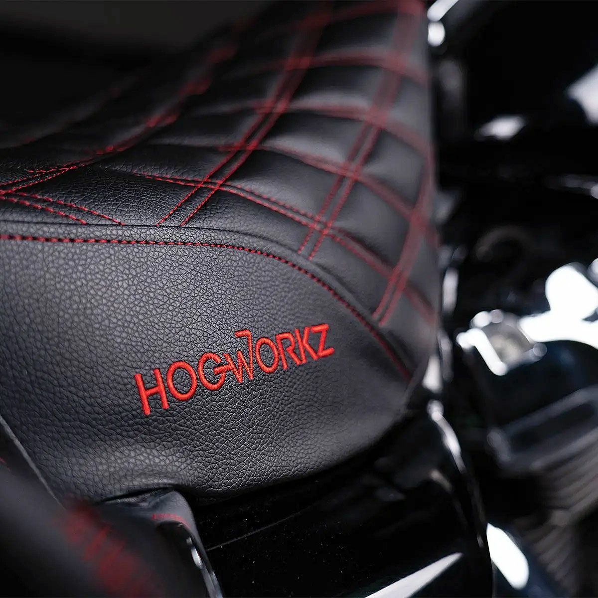 ハーレー ツーリングモデル RISE UP シート ダブルダイアモンド レッドステッチ Hog Workz（ホグワークズ） 2