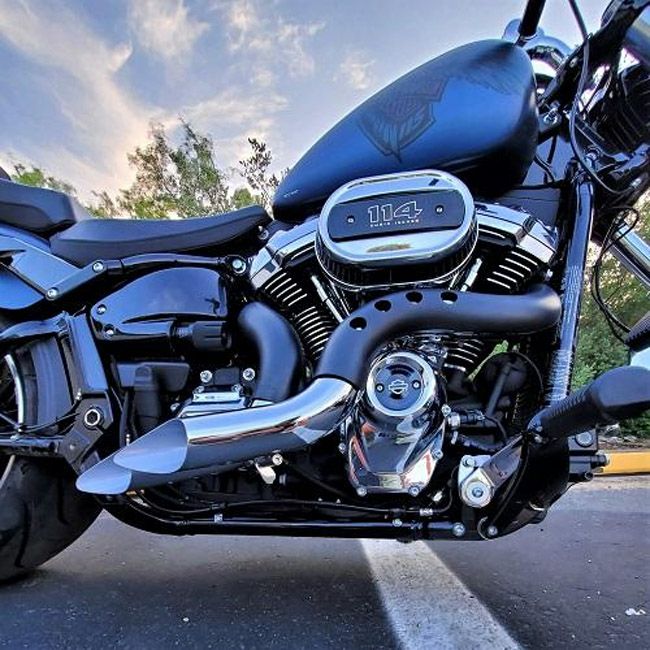 M8 ツーリング、ソフテイル、トライク カットバック フルエキゾーストマフラー (クローム/ブラック)1