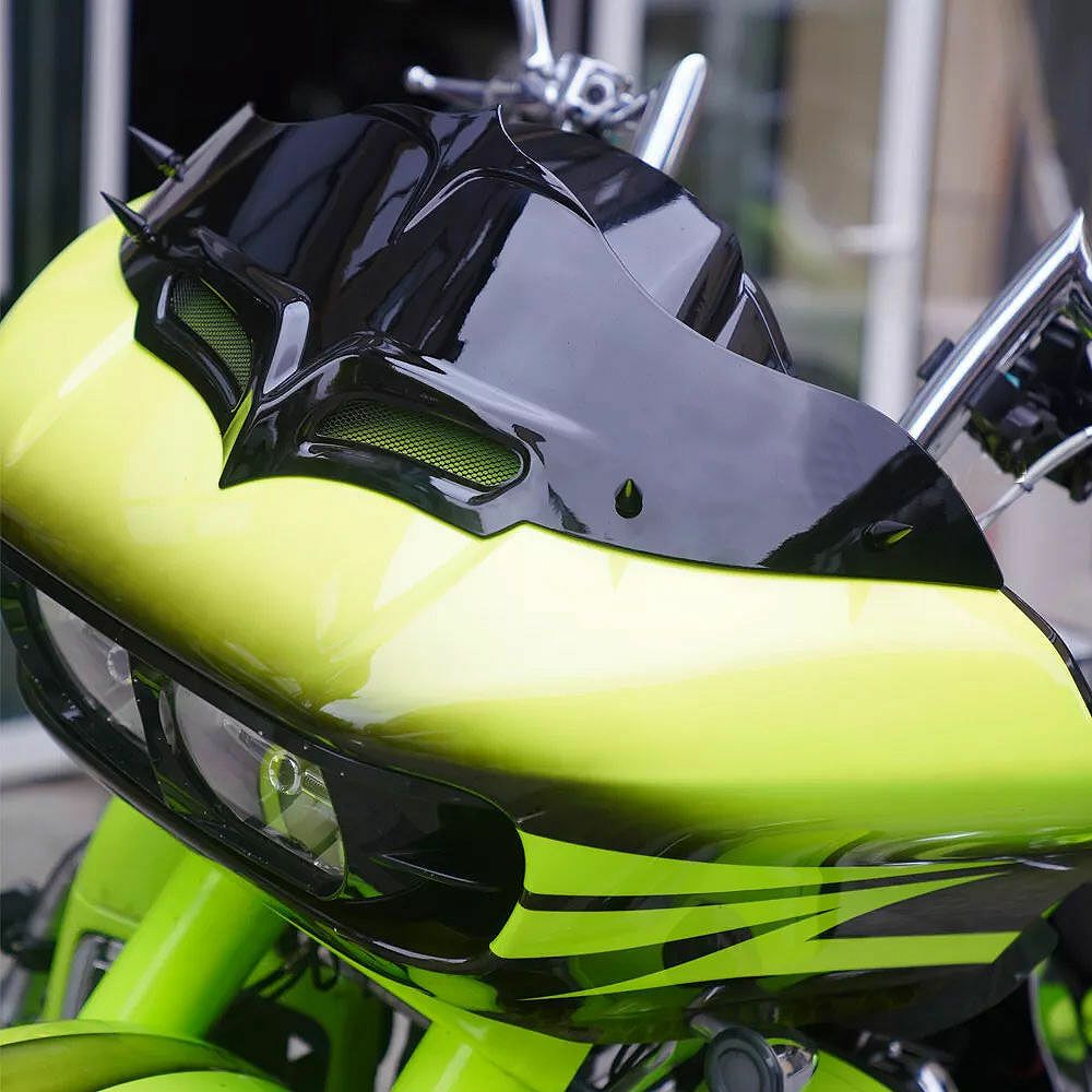 2015以降ロードグライド ウェ－ブスタイル ウインドシールド ブラック 2