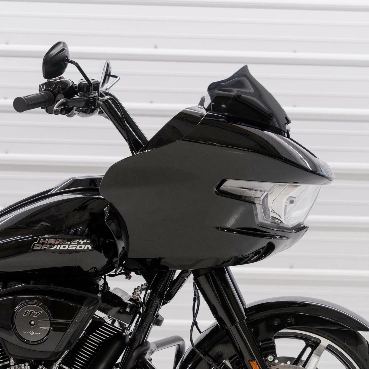 2024以降 ロードグライド 8インチ スポーツウィンドシールド (ブラック)3