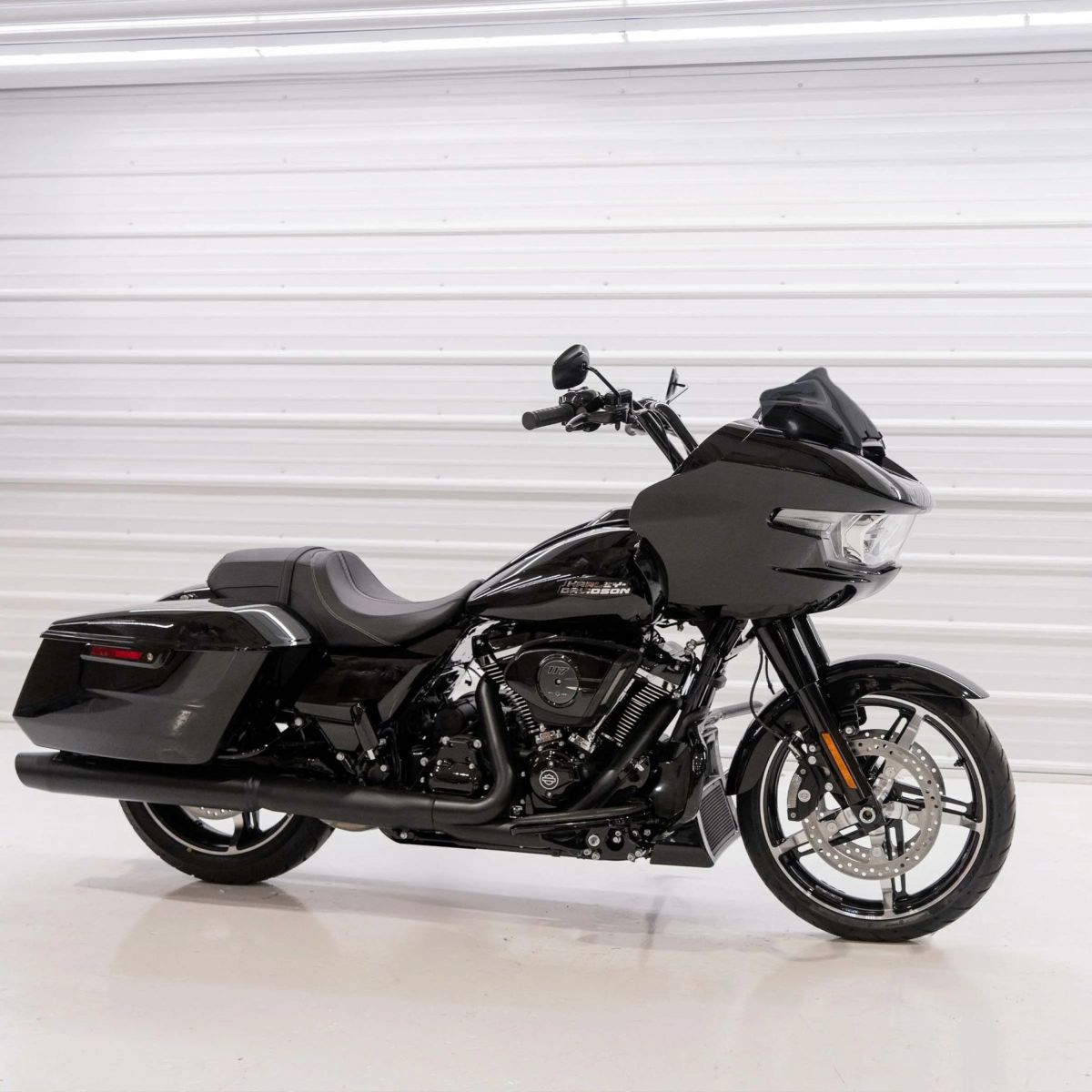 2024以降 ロードグライド 8インチ スポーツウィンドシールド (ブラック)4