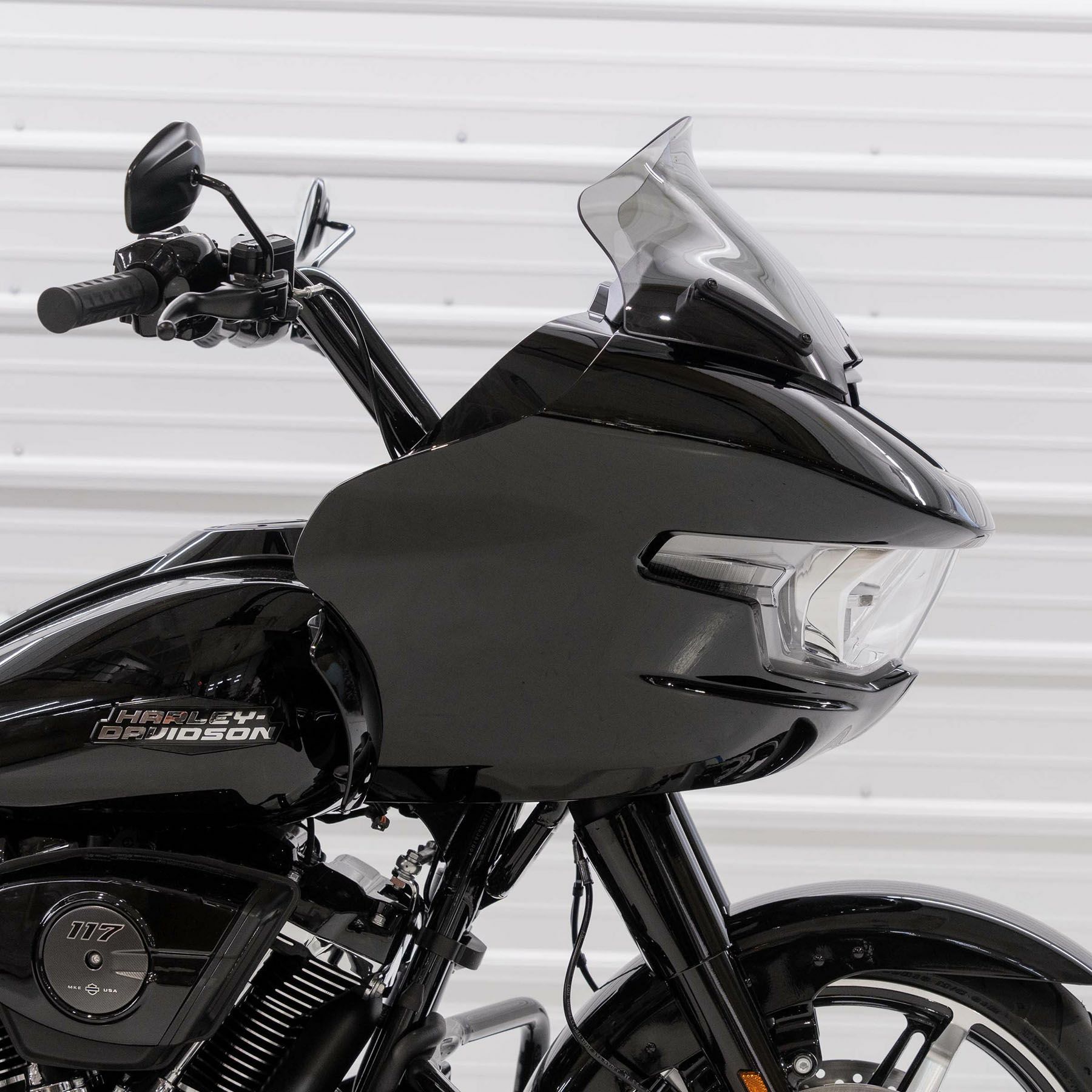 2024以降 ロードグライド 11インチ スポーツウィンドシールド (ライトスモーク)3