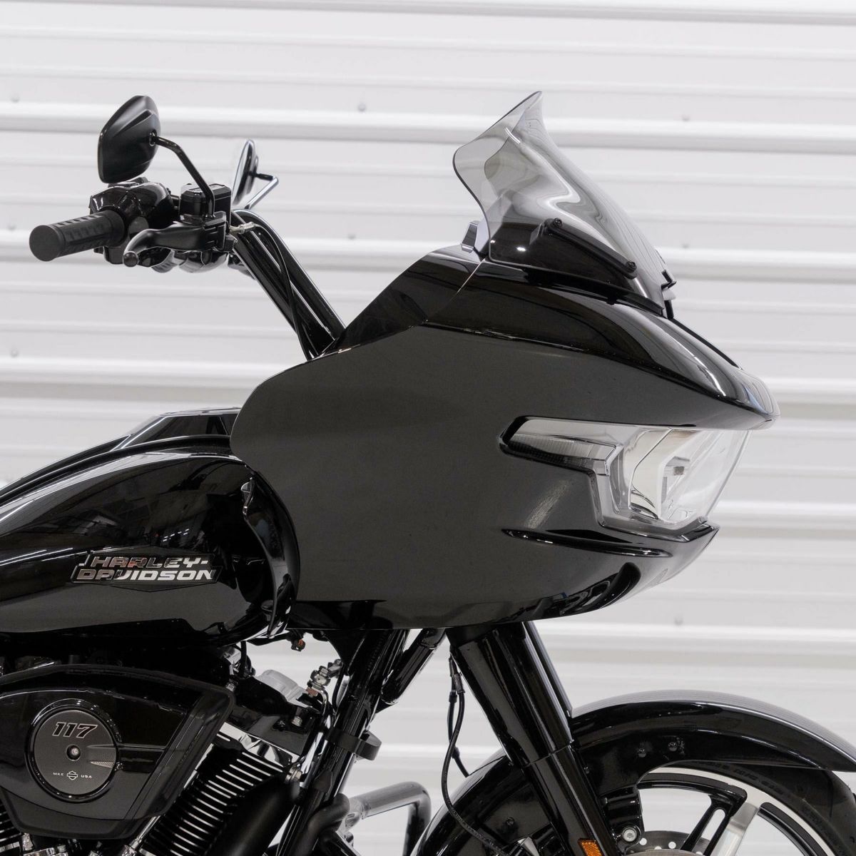 2024以降 ロードグライド 11インチ スポーツウィンドシールド (ライトスモーク)3