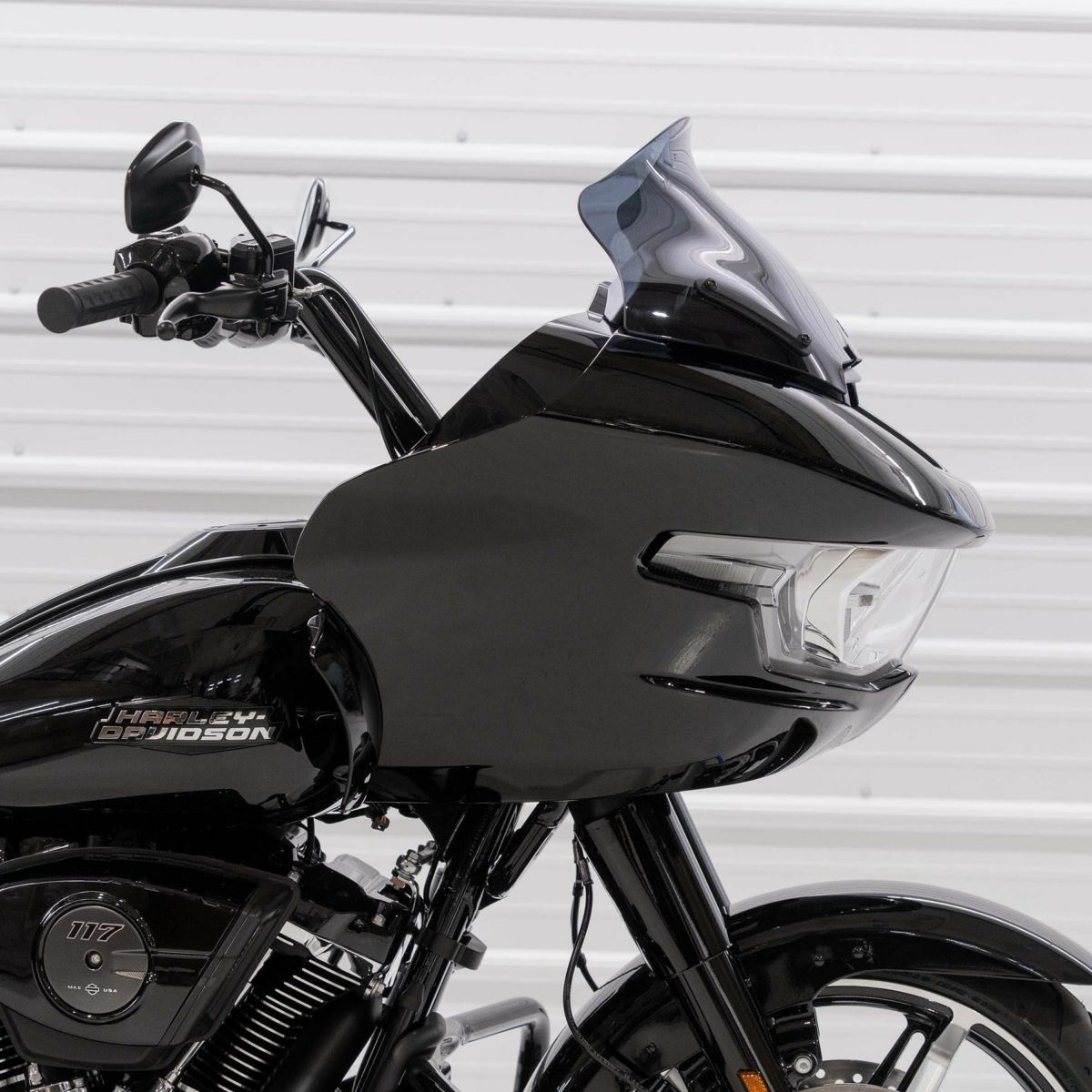2024以降 ロードグライド 11インチ スポーツウィンドシールド (ダークスモーク)3