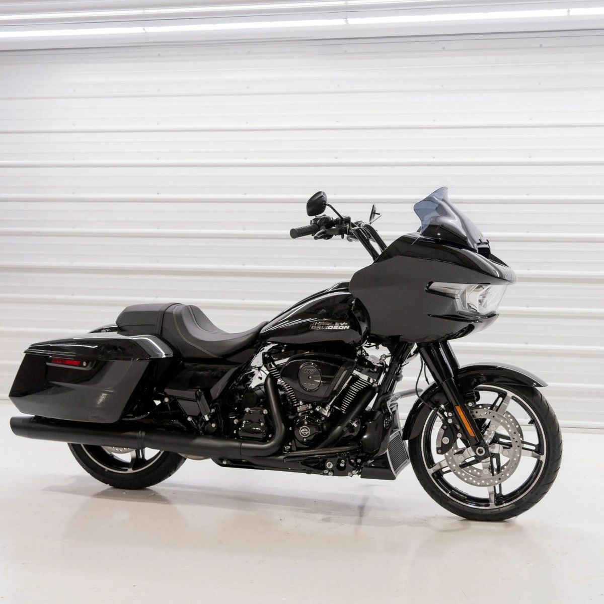 2024以降 ロードグライド 11インチ スポーツウィンドシールド (ダークスモーク)4