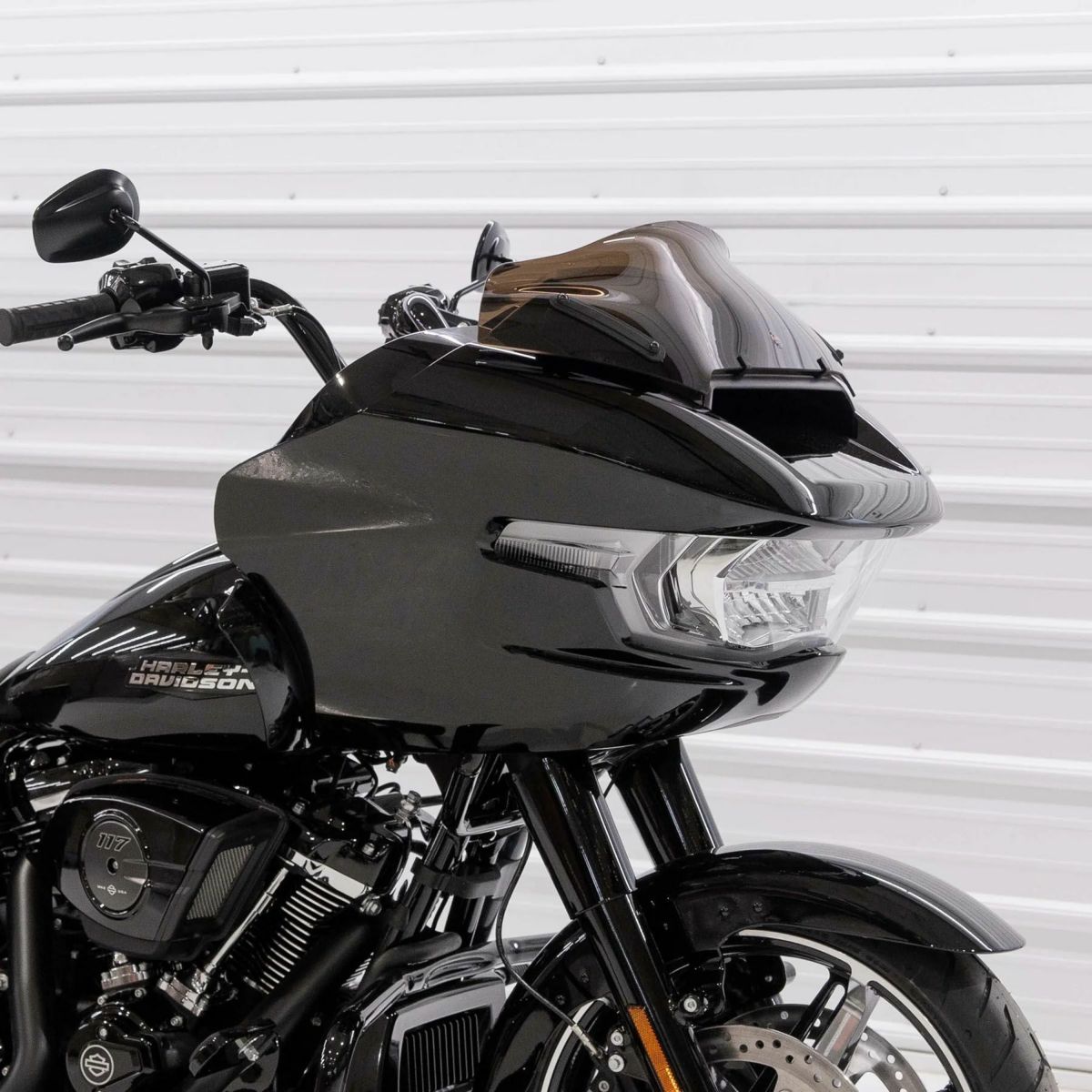 2024以降 ロードグライド 8インチ カラースポーツウィンドシールド (ブロンズ)3