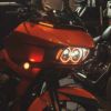 2015以降ロードグライド ターンシグナル付 LEDウィンドシールドトリム グロスブラック Custom Dynamics（カスタムダイナミクス） 4
