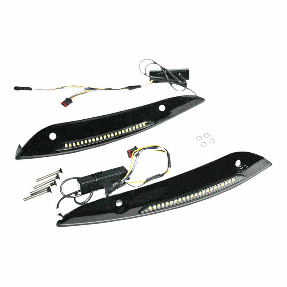 2015以降ロードグライド ターンシグナル付 LEDウィンドシールドトリム グロスブラック Custom Dynamics（カスタムダイナミクス） 6