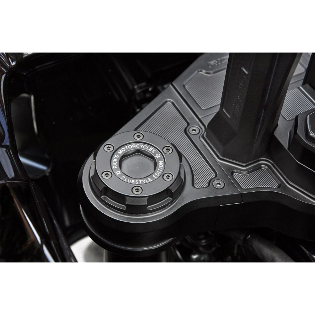 2024以降 ロードグライド クラブスタイル 8.5インチライザー/トリプルツリーカバーキット3