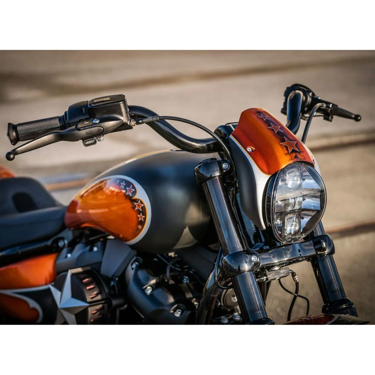 M8ソフテイル ストリートボブ、スタンダード アルミ ヘッドライトキャップ (ロウアルミ)3