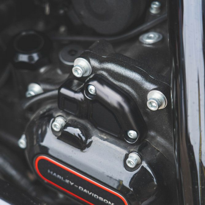  2024 ロードグライド、ストリートグライド、2023～2024 CVOロードグライド/ST、CVOストリートグライド ギアポジションセンサーカバー (ブラック)