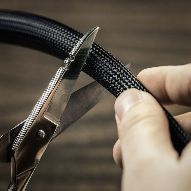  ハーレー クリーンカット・汎用ケーブルカバー 1/2インチ (ブラック)