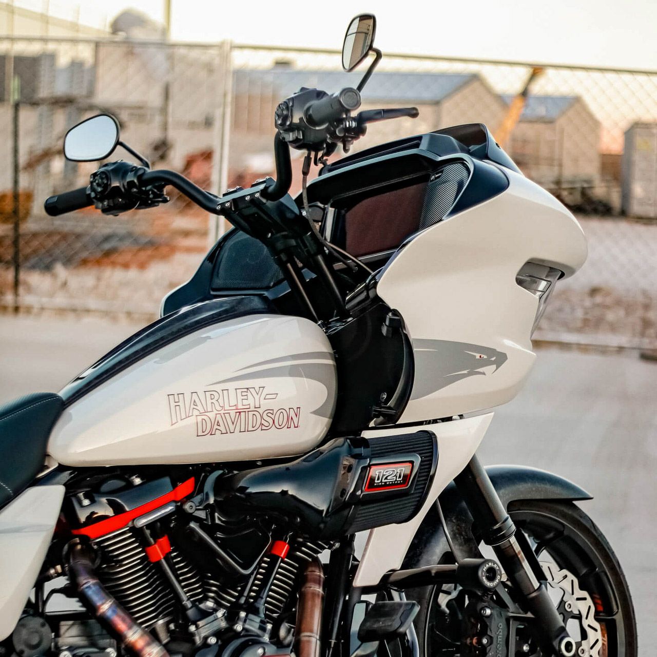 023以降 CVOロードグライド/ST ウルフ ワン トップトリプルクランプ (ブラック)8