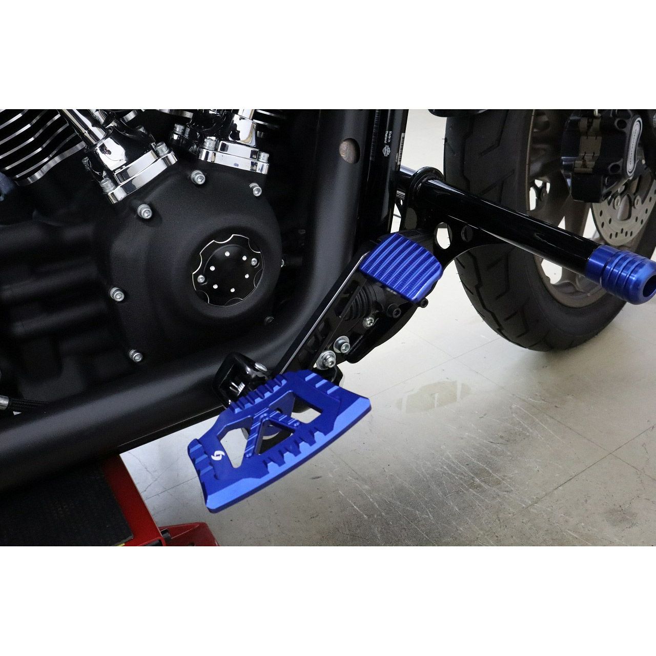  M8 ソフテイル リアブレーキレバーキットV2 Aタイプ (ブルー)2
