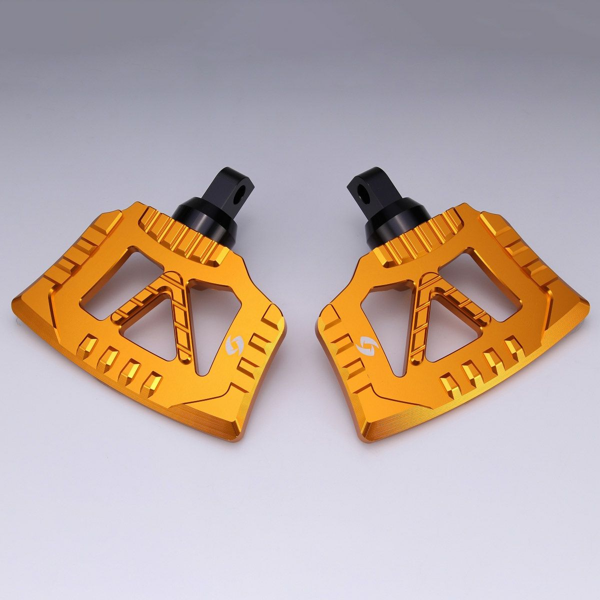 ハーレー アルミ ミニフットボード (ゴールド)1