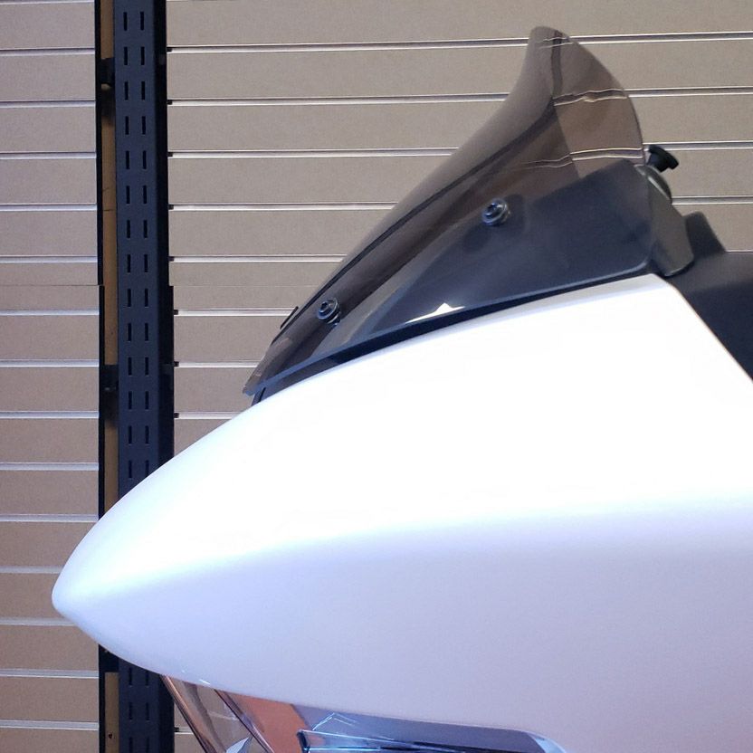 2024以降 ロードグライド 9.5インチ ウィンドシールド (ライトスモーク)