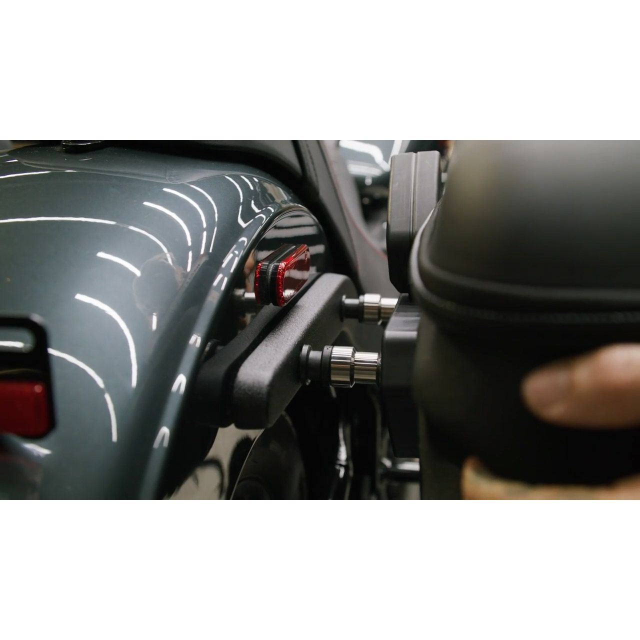 ディフェンダー クイックリリース サドルバッグセット4