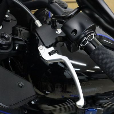 M8ソフテイル アルミ アジャスタブルレバーセット スタンダードタイプ (シルバー/ブラック) スピードラ
