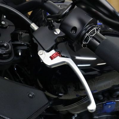M8ソフテイル アルミ アジャスタブルレバーセット スタンダードタイプ (シルバー/レッド) スピードラ