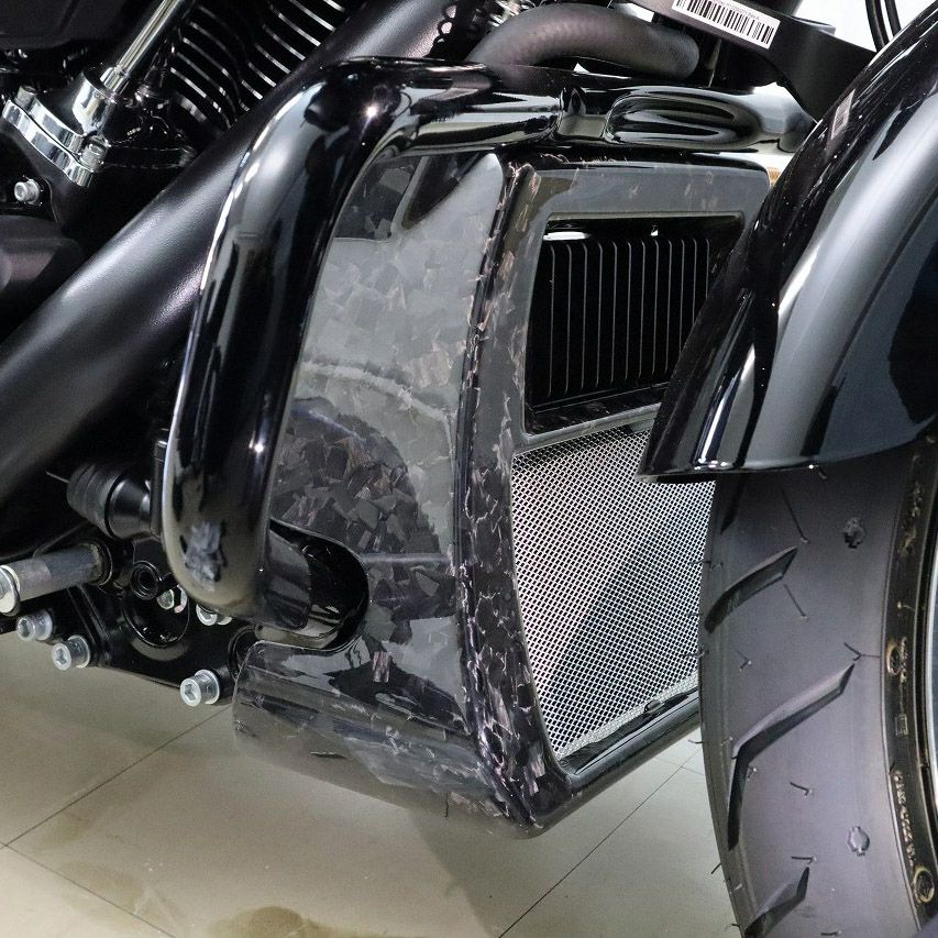 2024以降 ツーリング ドライカーボン・ラジエターカバー (フォージド/艶有り)