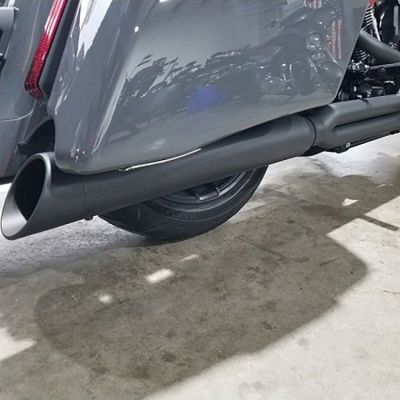 【SALE】2024以降 ツーリング ビレットキャット・2-1エキゾースマフラー ビッグボアバッフル仕様 (ブラック)