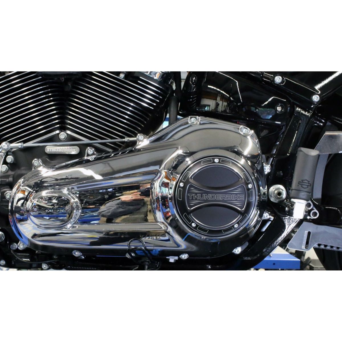 M8 ソフテイル トルク2.0デザイン サンダーバイク ダービーカバー2