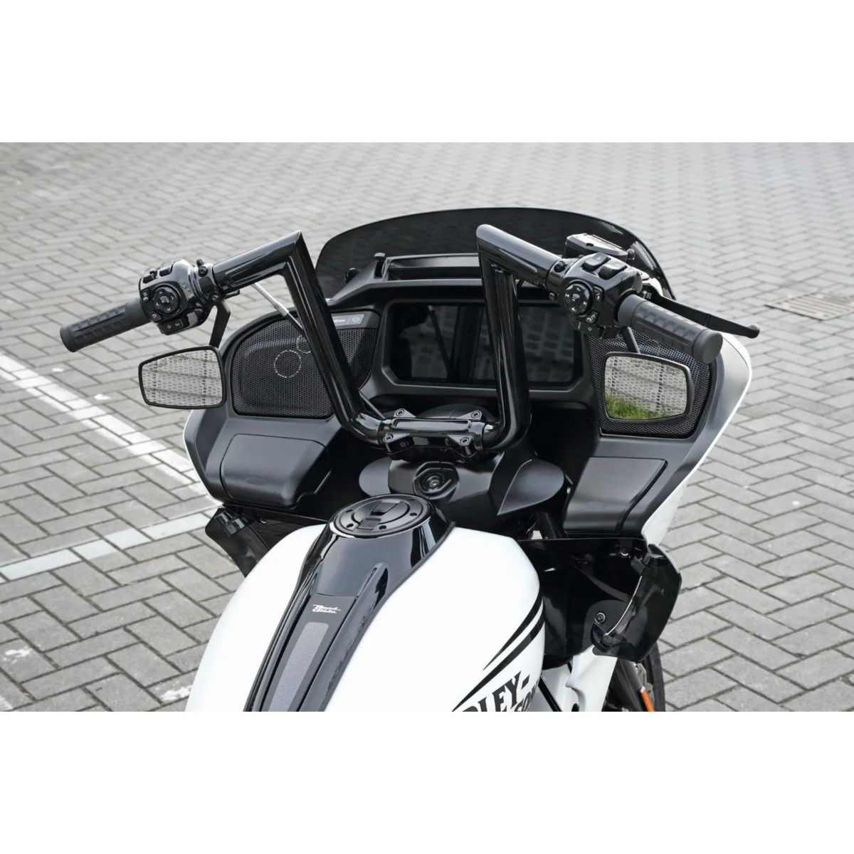 2024以降 ロードグライド アトラス ハンドルクランプ (ブラック)3