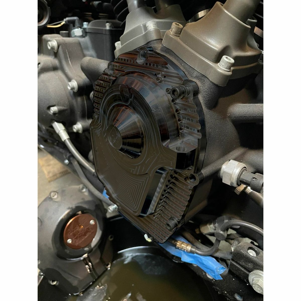 M8 ツーリング、ソフテイル、トライク コンペティション・ロープロフィルカムカバー (ブラック)3