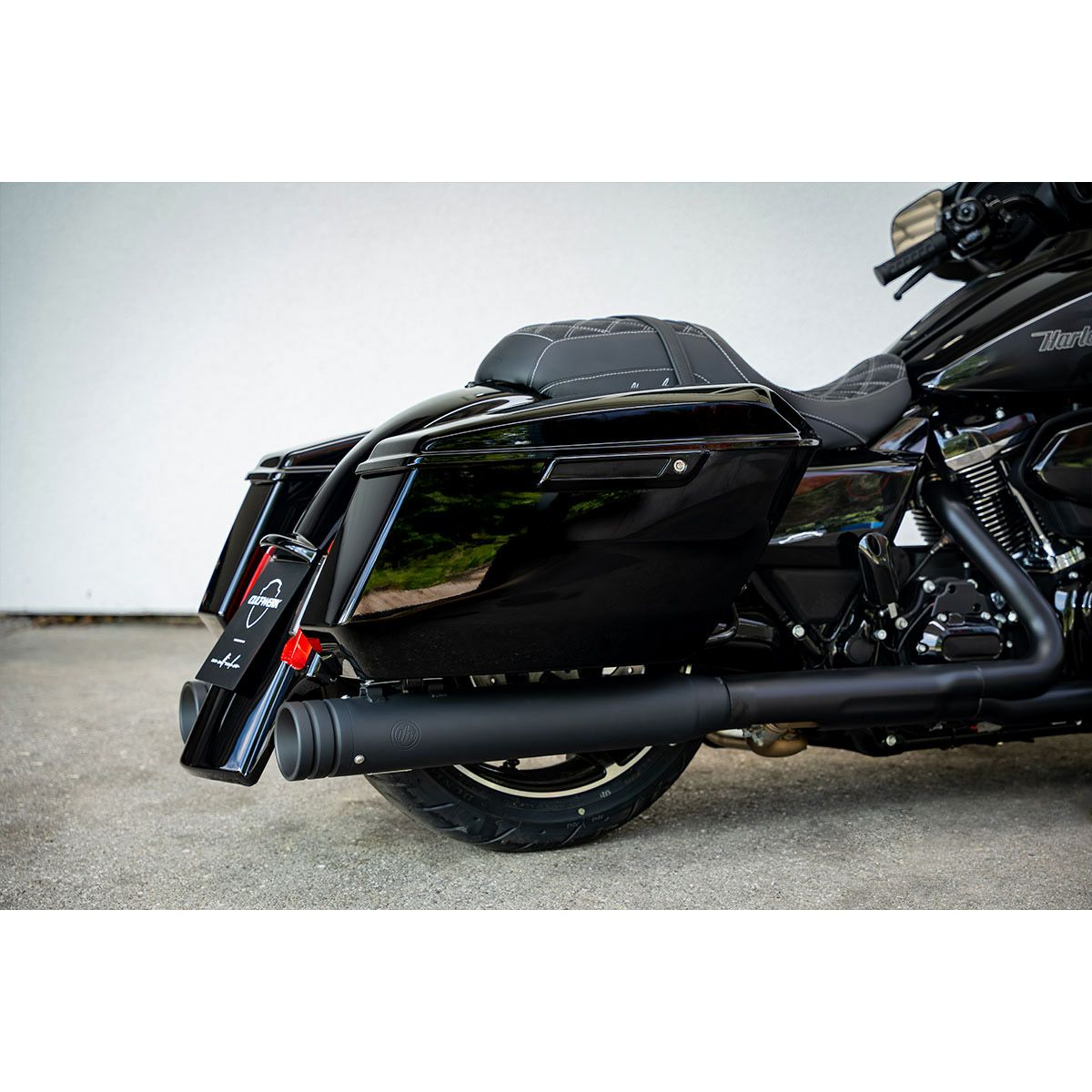 2024以降 ツーリング CUSTOM V1 ストレッチリアフェンダー (グロスブラック)5