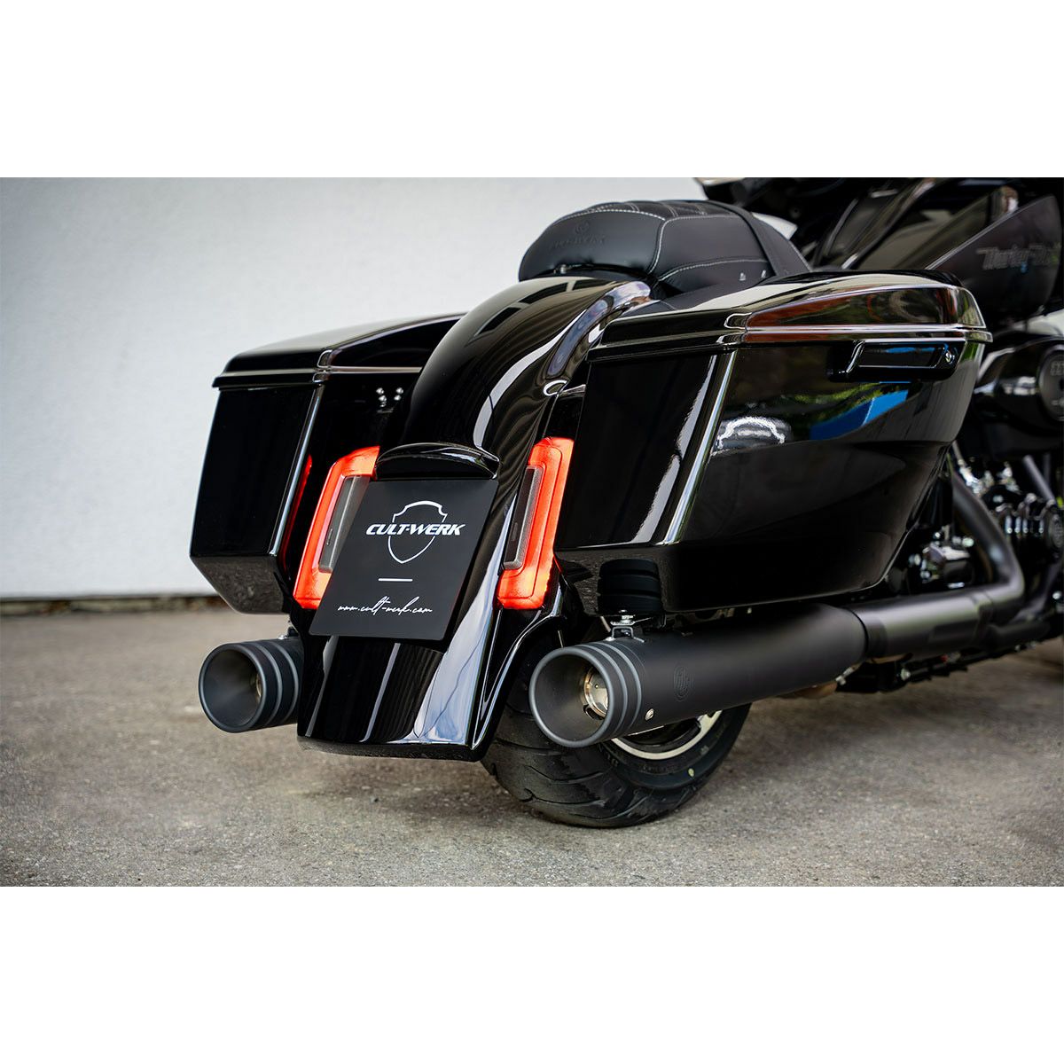 2024以降 ツーリング CUSTOM V1 ストレッチリアフェンダー (未塗装)1