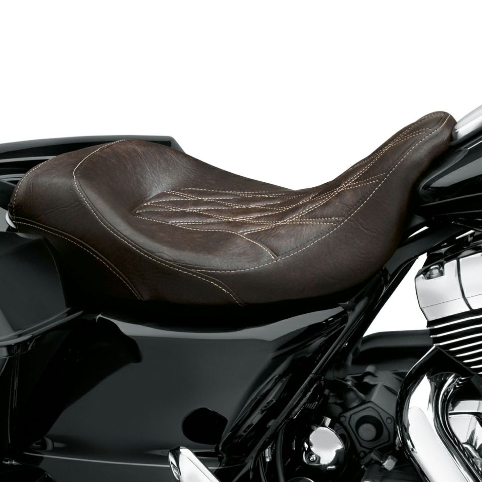 Daisuke Shiraishiハーレー純正ロープロファイル・ソロシート ハーレー】超カッコイイ映えるシート見つけました！純正ロー