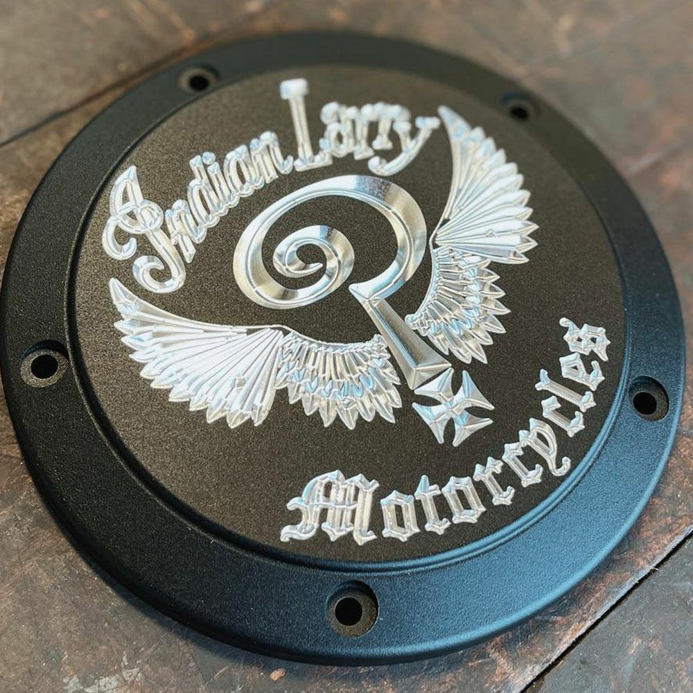 M8ソフテイル Indian Larryロゴ ダービカバー マットブラック Indian Larry Motorcycles 