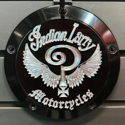 M8ソフテイル Indian Larryロゴ ダービカバー グロスブラック Indian Larry Motorcycles