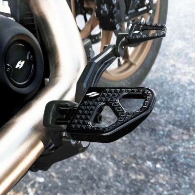 M8ソフテイル Max Lean ミニボード ドライバー側 ブラック クラウス