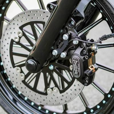 M8ソフテイル 300/340mm用 キャリパー変換アダプター (ブラック) サンダーバイク