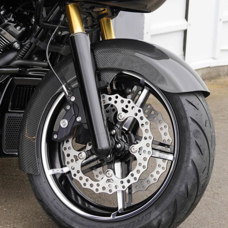 2024以降 ツーリング 18インチ ファット・ラッパー・カーボンフロント