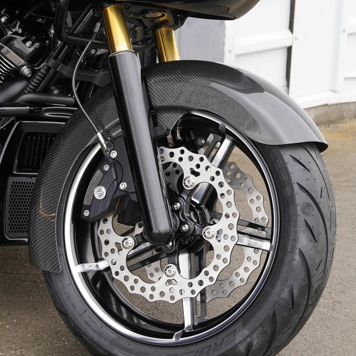 2024以降 ツーリング 18インチ ファット・ラッパー・カーボンフロントフェンダー