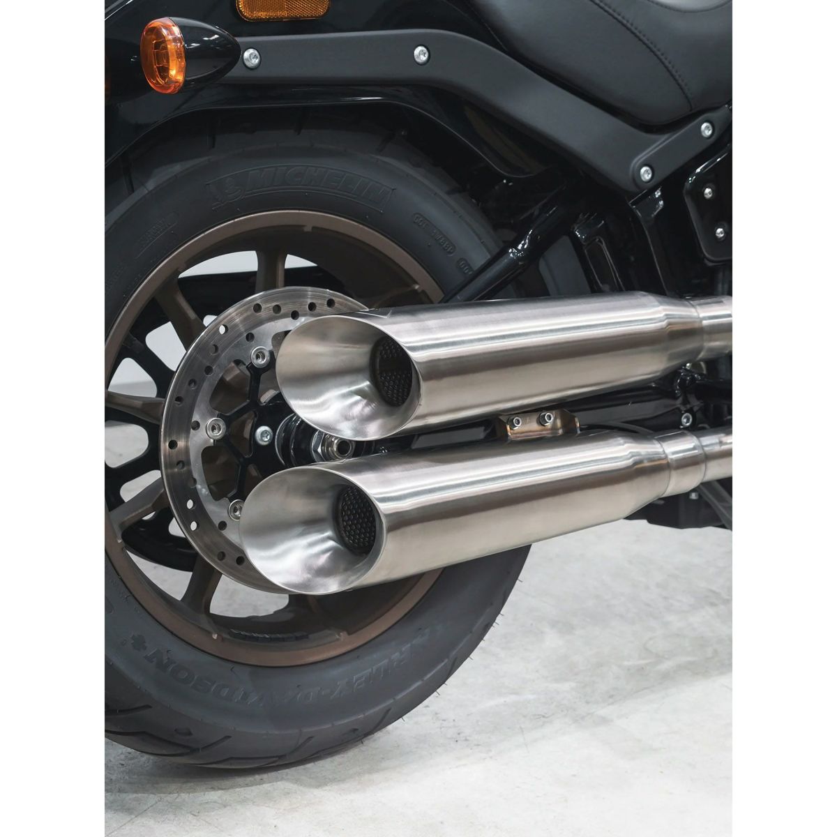 M8 ブレイクアウト、ファットボーイ ショットガン 2-2 フルエキゾーストマフラー (ポリッシュ)7