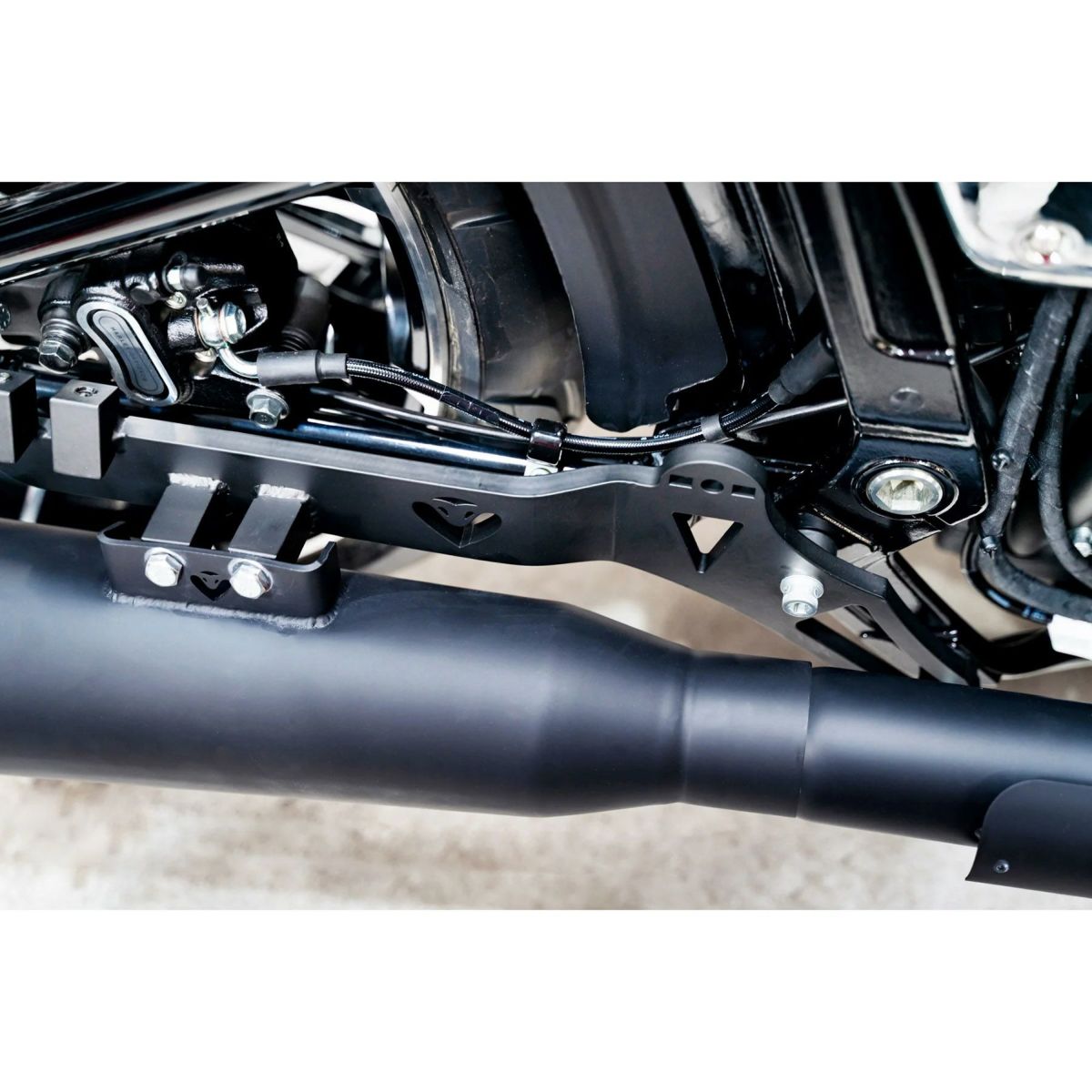 M8 ブレイクアウト、ファットボーイ 2-1 フルエキゾーストマフラー (ブラック)5