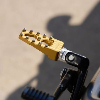 スポーツスター、ダイナ、ソフテイル、FXR MXライト フットペグ (ゴールド) TCブロス