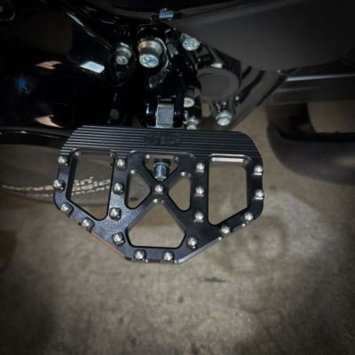 M8ソフテイル MXミニ パッセンジャー フロアボード (ブラック) TCブロス