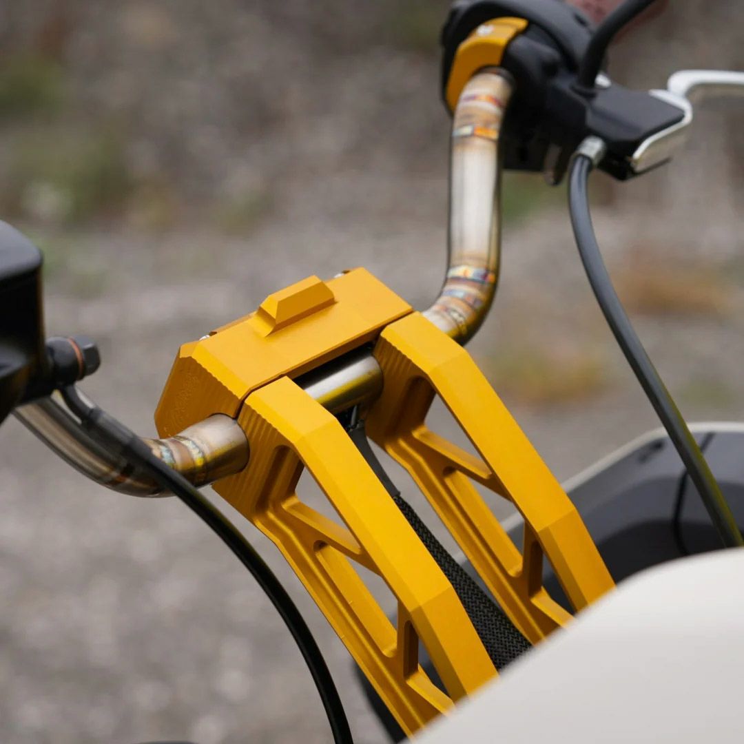  M8 ソフテイル トラススタイル・8インチ プルバックライザー デジタルメーターゲージ付 (ゴールド)3