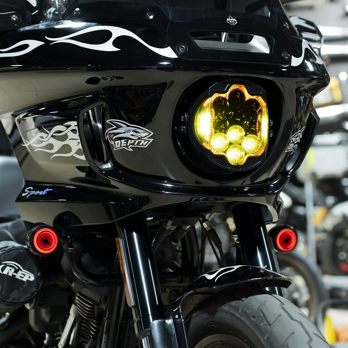  ローライダーST ゴールドトゥース・パフォーマンスLEDヘッドライト3