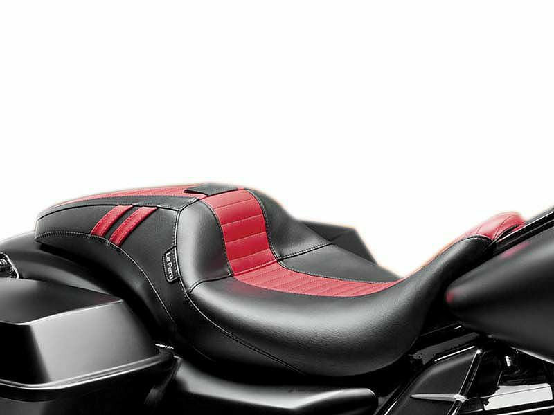 Le Pera OUTCAST GT レッド プリーツ WITH バックレスト 2024以降 FLHX FLTRX 