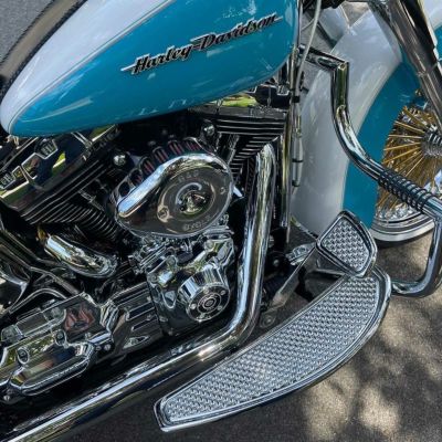 M8 ソフテイル ワッフル・19インチ フットボード (クローム) サイクルスミス