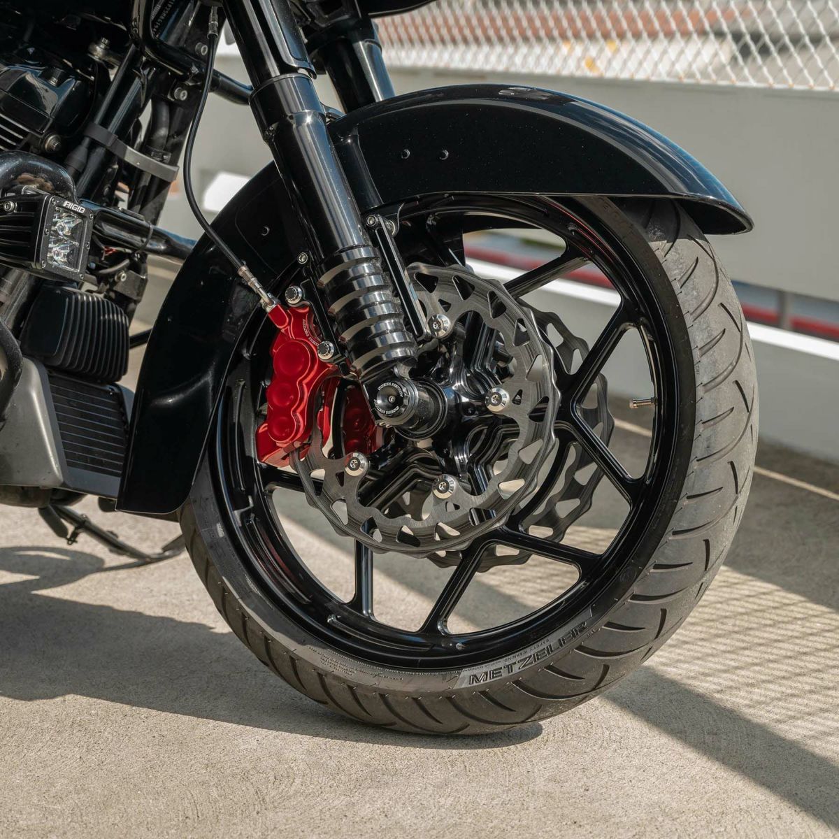 008以降 ツーリング アレンネス スパイダー フロントホイール・ハブキット (ブラック)3