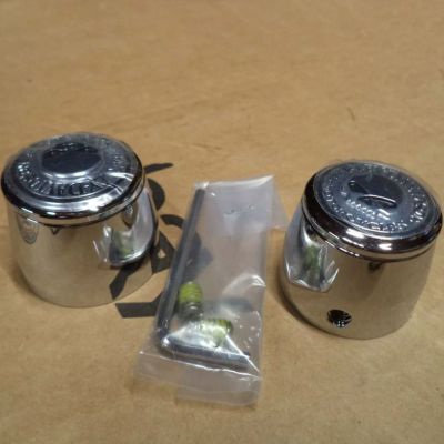 スポーツスター、ダイナ、ソフテイル、ツーリング スカル・フロントアクスルカバー (クローム)