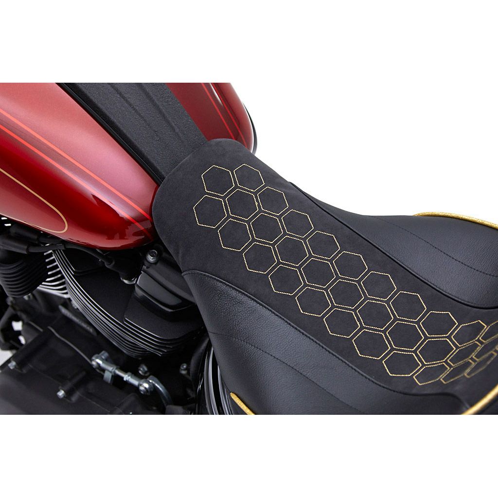  M8 ローライダー/S/ST、スポーツグライド クラシック・ソロシート クロースタイプ (ヒート機能付)3