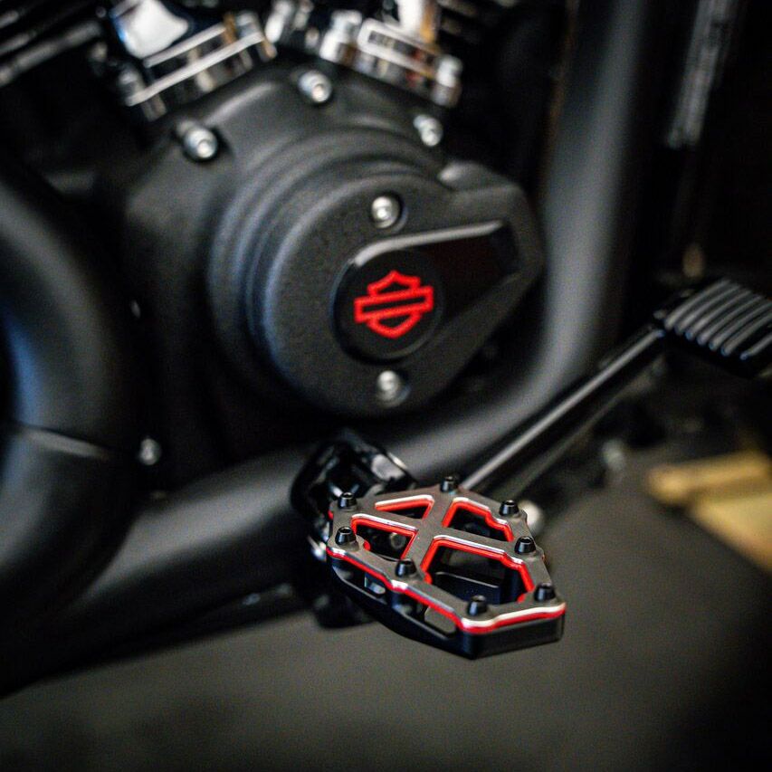 NXL レッドライン・ミッドコントロール用フットペグ