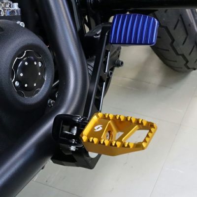 M8 ソフテイル、スポーツスターS、ナイトスター、パンアメリカ アルミ削り出し フットペグ (ゴールド) スピードラ